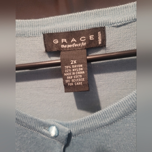 Brand New and Unused - Light Blue Long Sleeve Plus Size 2X Shirt - Picture 3 of 3